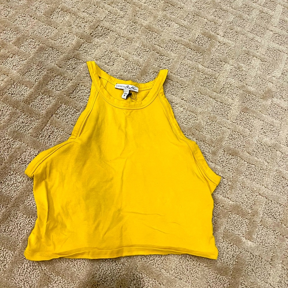 Express crop tank size small